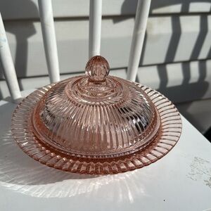 Pink Queen Mary Pattern candy/trinket/butter dish&lid 7.5” anchor hocking *rare*
